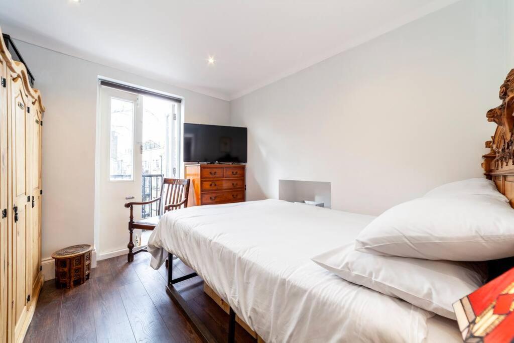Апартаменти Outstanding Antique 1Br Flat In Soho Лондон Екстер'єр фото