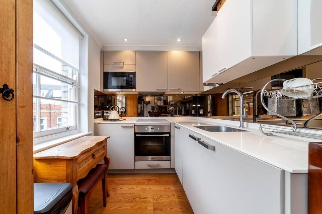 Апартаменти Outstanding Antique 1Br Flat In Soho Лондон Екстер'єр фото