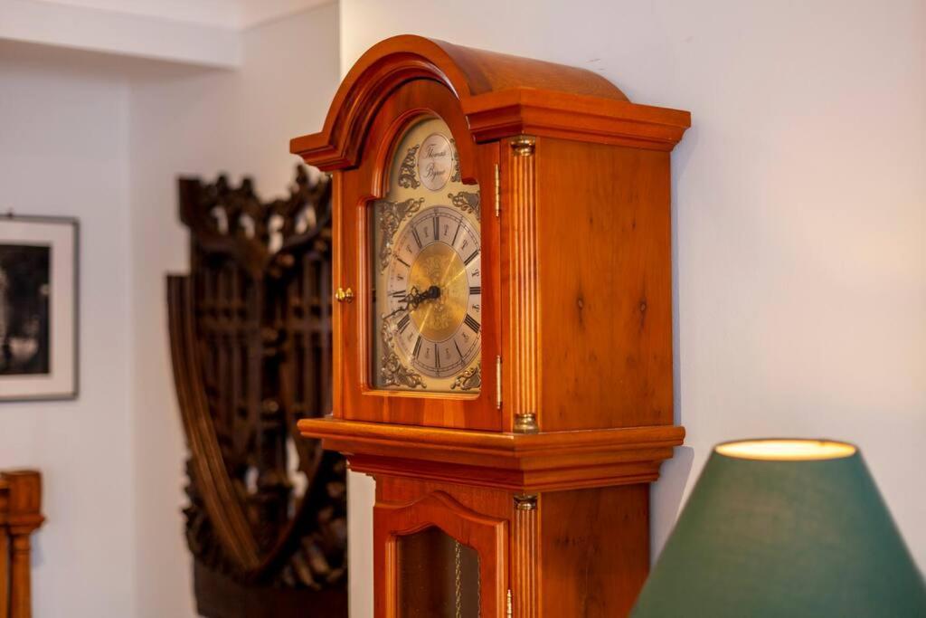 Апартаменти Outstanding Antique 1Br Flat In Soho Лондон Екстер'єр фото