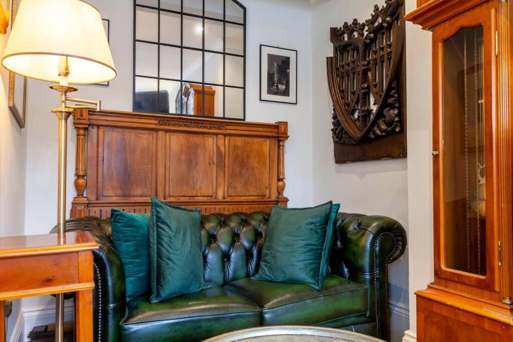 Апартаменти Outstanding Antique 1Br Flat In Soho Лондон Екстер'єр фото