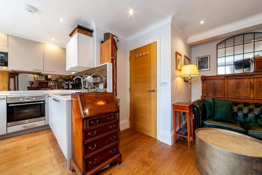 Апартаменти Outstanding Antique 1Br Flat In Soho Лондон Екстер'єр фото